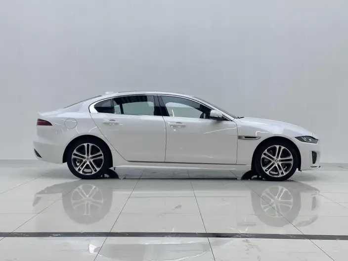 Jaguar XE L 2022 Model 2.0T 250PS R-DYNAMIC S Enterprising Sports Edition – фото 8
