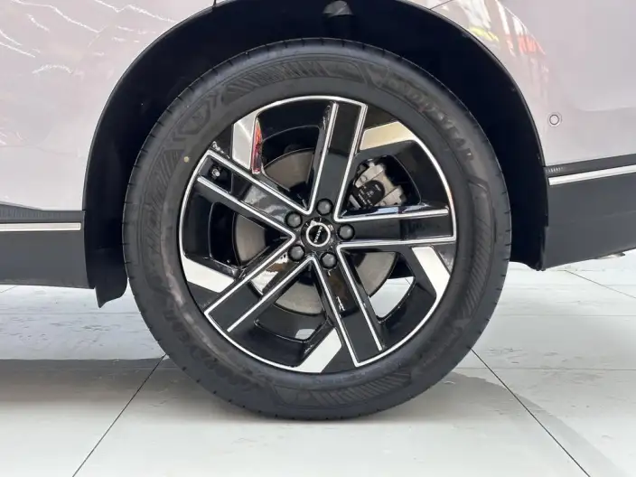 Volvo XC70 2026 Model 2WD Long Battery Life Pro Core – фото 9