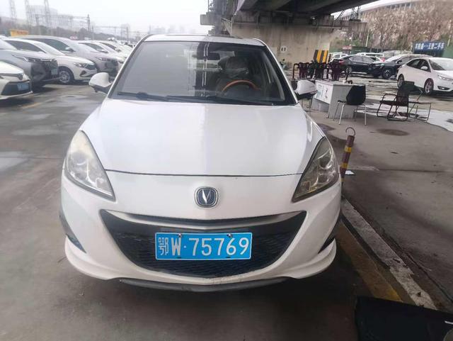 Yuexiang V5 2012 модификация 1.5L Manual Sport Sport National IV – фото 2