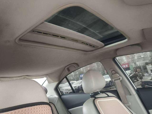 Yuexiang V5 2012 модификация 1.5L Manual Sport Sport National IV – фото 5