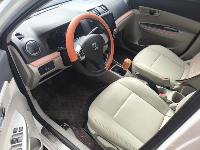 Yuexiang V5 2012 модификация 1.5L Manual Sport Sport National IV – фото 8