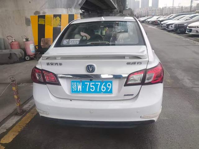 Yuexiang V5 2012 модификация 1.5L Manual Sport Sport National IV – фото 10