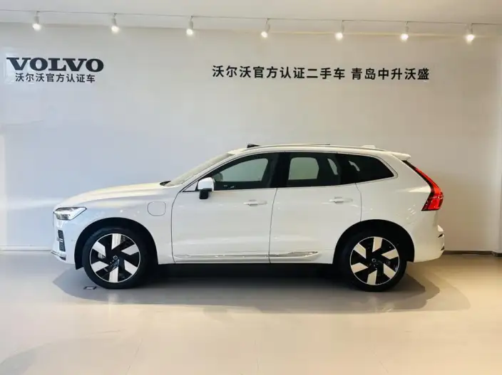 Volvo XC60 PHEV 2024 Model T8 4WD Long Battery Life Pro Smart Range Deluxe Edition