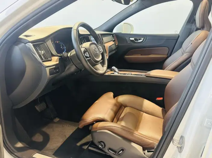 Volvo XC60 PHEV 2024 Model T8 4WD Long Battery Life Pro Smart Range Deluxe Edition – фото 8