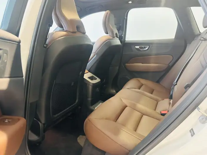 Volvo XC60 PHEV 2024 Model T8 4WD Long Battery Life Pro Smart Range Deluxe Edition – фото 9