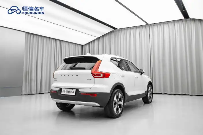 Volvo XC40 2024 Model B4 4WD Smart Range Deluxe Edition – фото 6