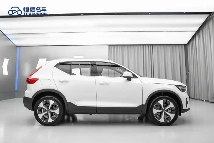 Volvo XC40 2024 Model B4 4WD Smart Range Deluxe Edition – фото 7