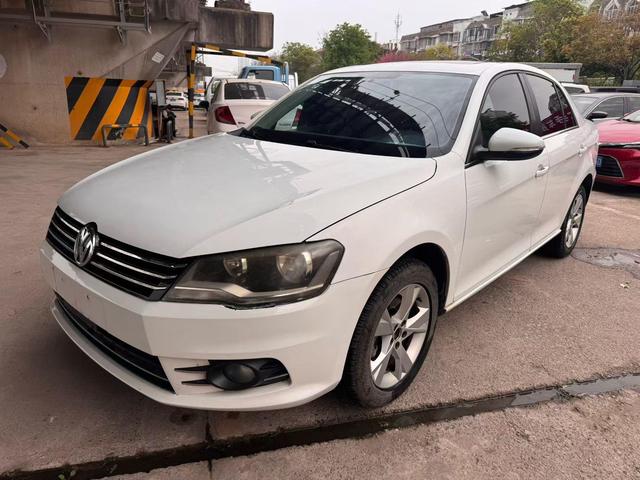 Volkswagen Bora 2015 Value 1.6L Automatic Comfort – фото 1