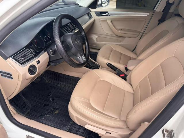 Volkswagen Bora 2015 Value 1.6L Automatic Comfort – фото 4
