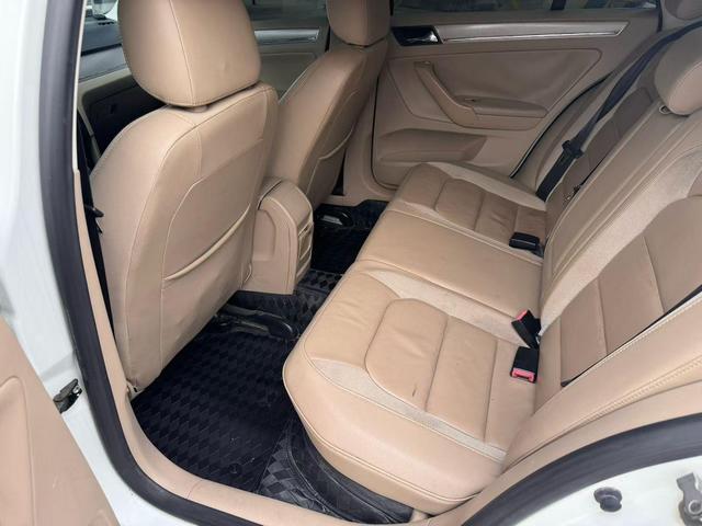 Volkswagen Bora 2015 Value 1.6L Automatic Comfort – фото 5