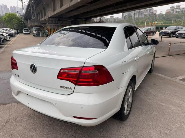 Volkswagen Bora 2015 Value 1.6L Automatic Comfort – фото 7