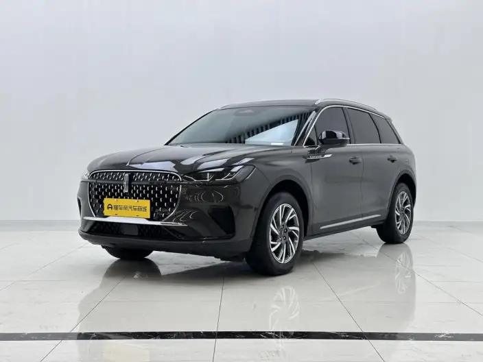 Lincoln Corsair 2025 Model 2.0T 2WD Exclusive Edition – фото 1