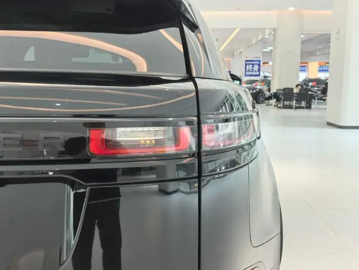 Range Rover Velar 2021 Model P250 – фото 10