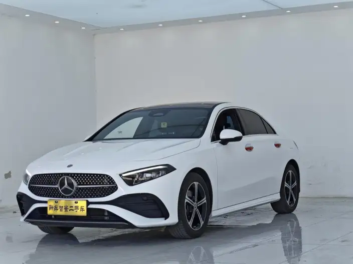 Mercedes-Benz A-class 2023 Model A 200 L Sports sedan Fashion Edition