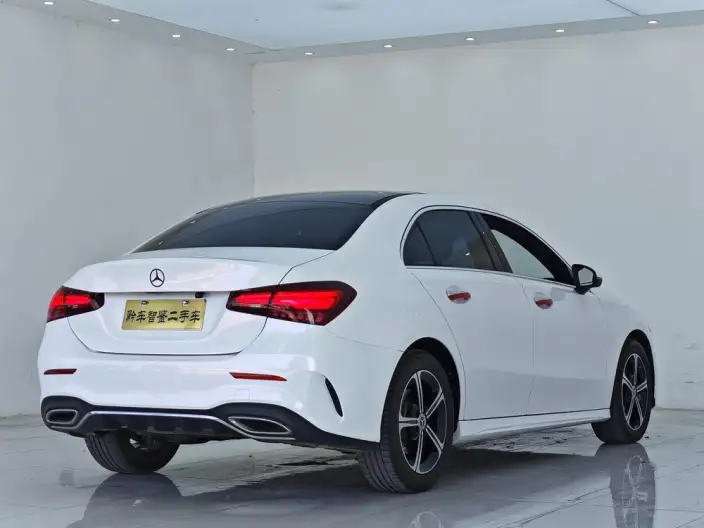 Mercedes-Benz A-class 2023 Model A 200 L Sports sedan Fashion Edition – фото 7