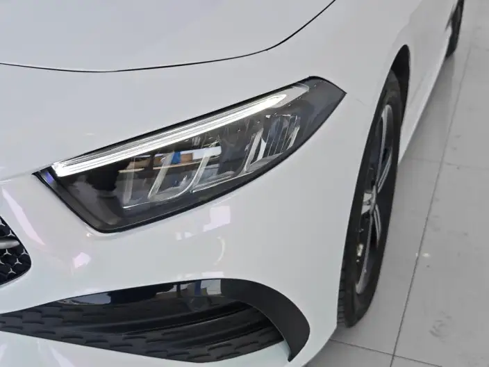 Mercedes-Benz A-class 2023 Model A 200 L Sports sedan Fashion Edition – фото 9