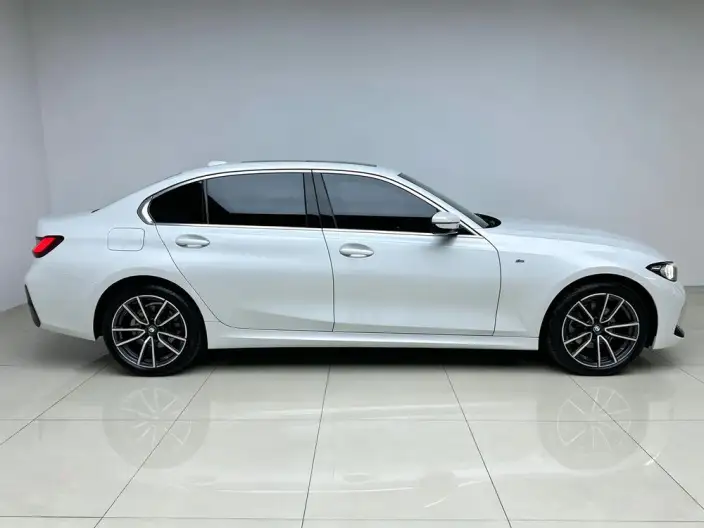 BMW 3 Series 2023 Model 320Li M Sports Set – фото 8