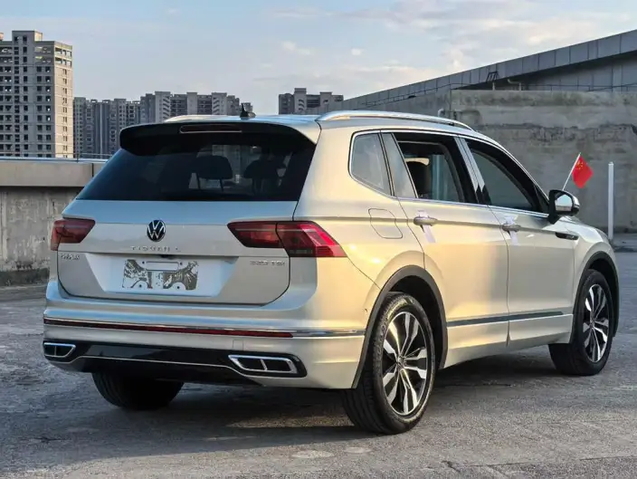 Volkswagen Tiguan L 2022 Model 330TSI Automatic 2WD R-Line Ultimate Edition – фото 5