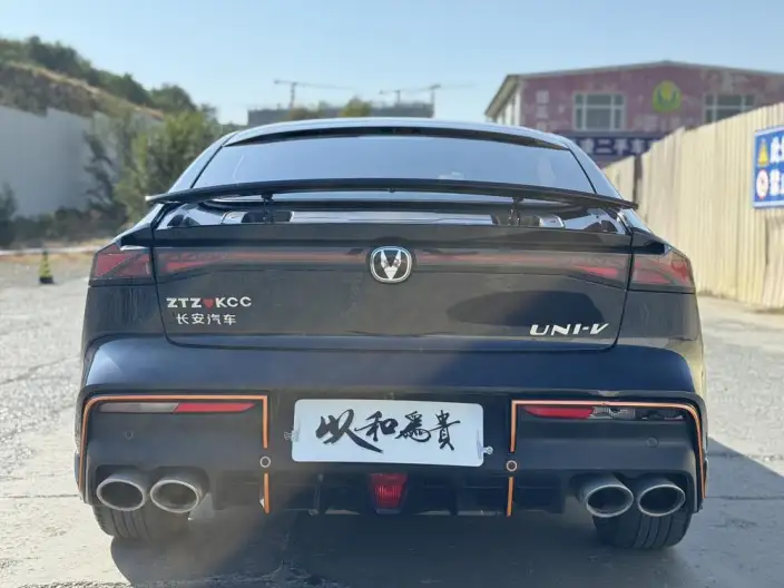 Changan UNI-V 2023 Model 1.5T Sports Edition – фото 5