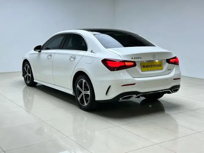 Mercedes-Benz A-class 2024 Model A 200 L Fashion Edition – фото 5