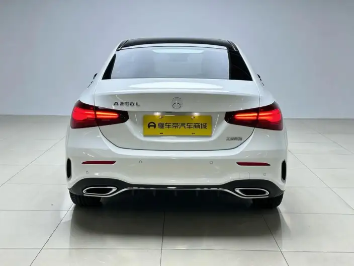 Mercedes-Benz A-class 2024 Model A 200 L Fashion Edition – фото 6