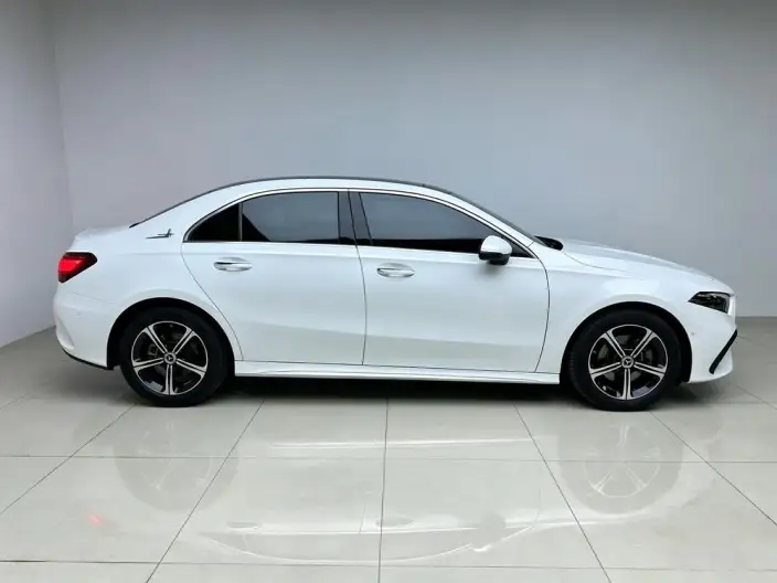 Mercedes-Benz A-class 2024 Model A 200 L Fashion Edition – фото 8