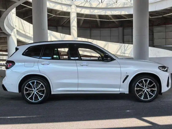 BMW X3 2023 Model xDrive30i Leading Model M Night Set – фото 7
