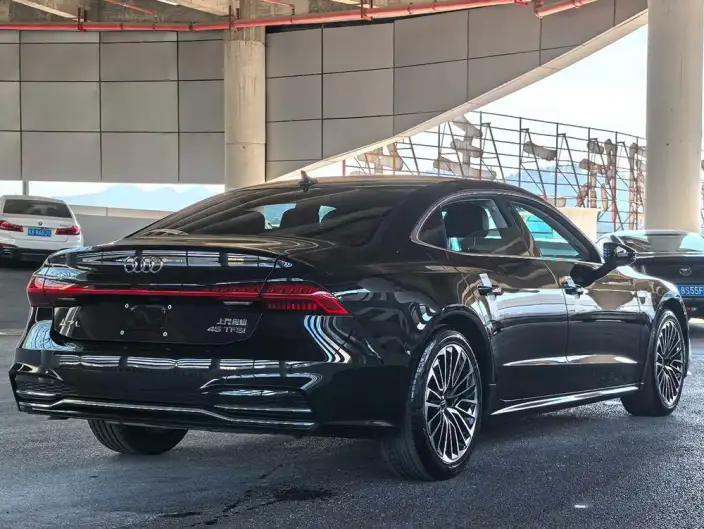 Audi A7 L 2024 Model 45 TFSI Luxury Model – фото 6