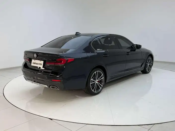 BMW 5 Series 2022 Model Facelift 530Li Leading Model M Sports Set – фото 7