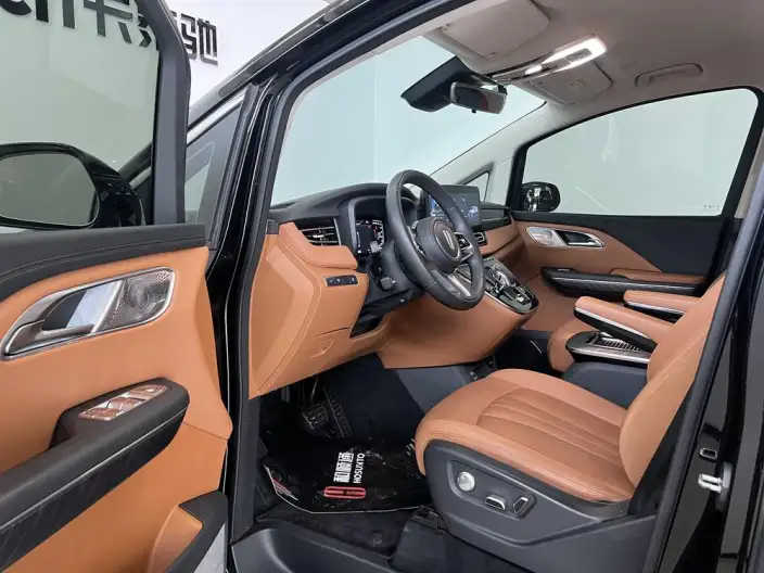 HONGQI HQ9 PHEV 2024 Model 4WD Deluxe Edition – фото 9