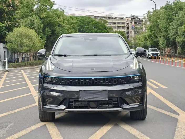 Lynk & Co 05 2022 Model 2.0TD 2WD Shine Halo