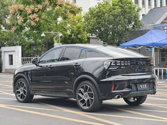 Lynk & Co 05 2022 Model 2.0TD 2WD Shine Halo
