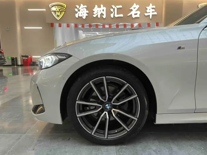 BMW 3 Series 2025 Model 325i M Sports Set – фото 7
