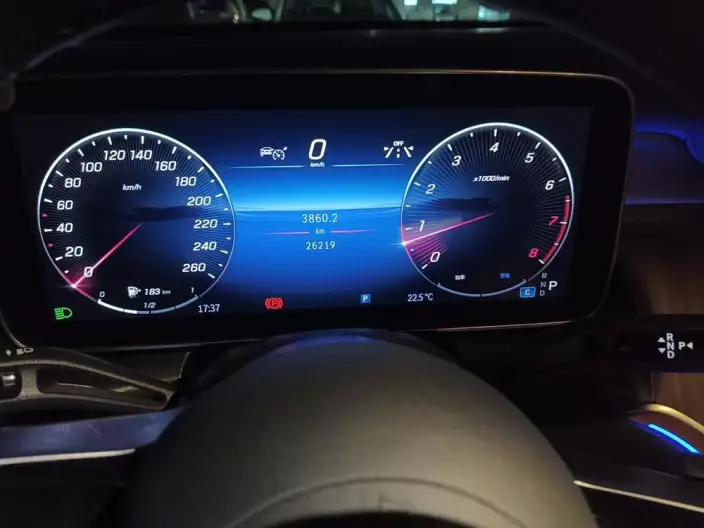Mercedes-Benz GLC 2024 Model GLC 300 L 4MATIC Dynamic Model 5 seat – фото 6