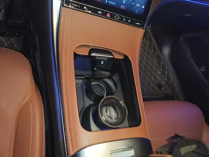 Mercedes-Benz GLC 2024 Model GLC 300 L 4MATIC Dynamic Model 5 seat – фото 9