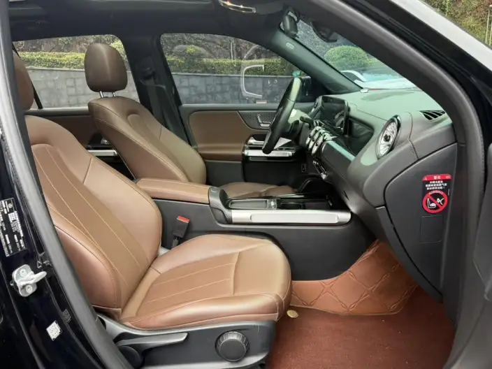 Mercedes-Benz GLB 2024 Model GLB 200 Fashion Model – фото 10