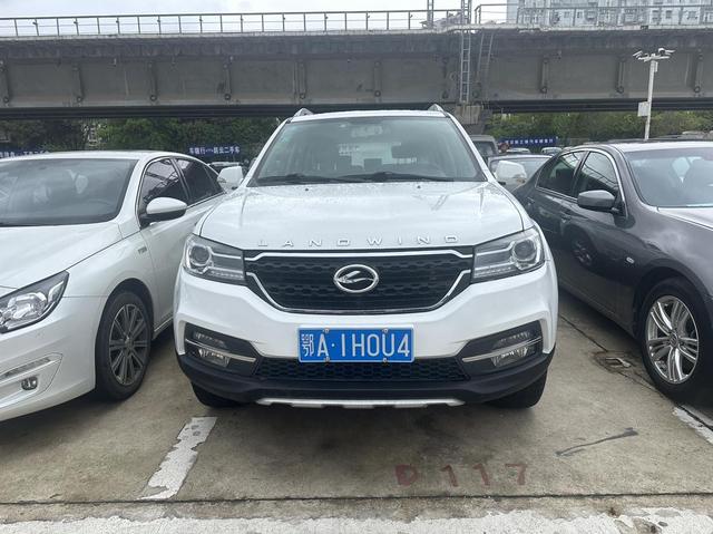 Landwind X8 2017 модификация 2.0T бензин 4X2 Chao Luxury