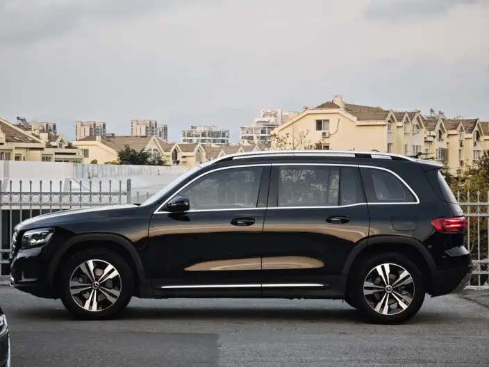 Mercedes-Benz GLB 2024 Model Facelift GLB 200 Dynamic Model