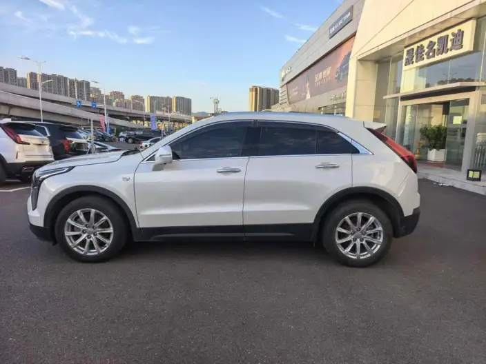Cadillac XT4 2022 Model 28T 2WD Fashion Model