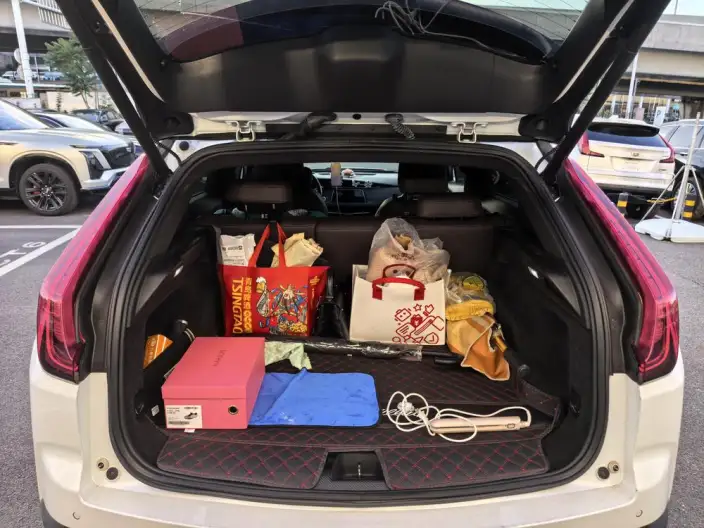 Cadillac XT4 2022 Model 28T 2WD Fashion Model – фото 10