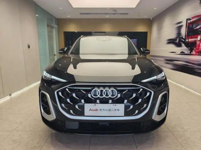 Audi Q5L 2026 Model 2.0T 10M Users Edition Edition