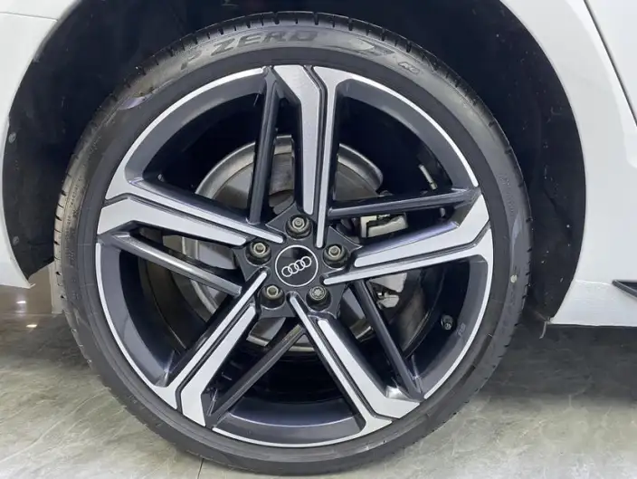 Audi A4 L 2024 Model 40 TFSI Luxury Dynamic Model – фото 7