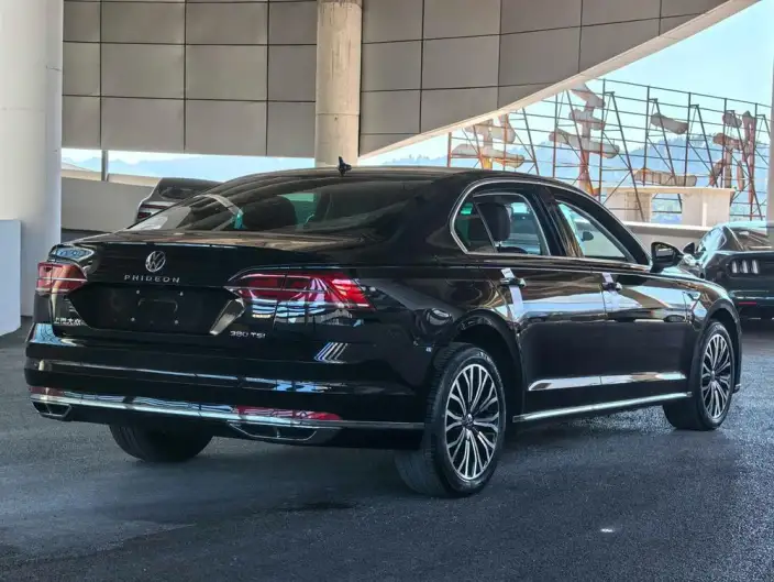 Volkswagen Phaeton 2021 Model 380TSI Deluxe Edition – фото 6