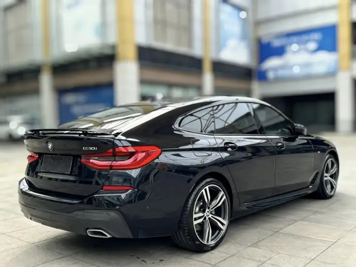 BMW 6 Series GT 2022 Model 630i M Sports Set – фото 6
