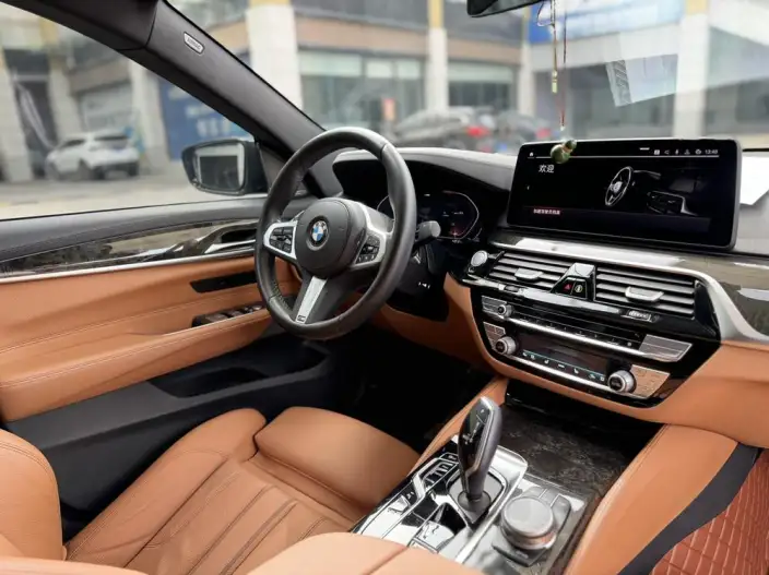 BMW 6 Series GT 2022 Model 630i M Sports Set – фото 8