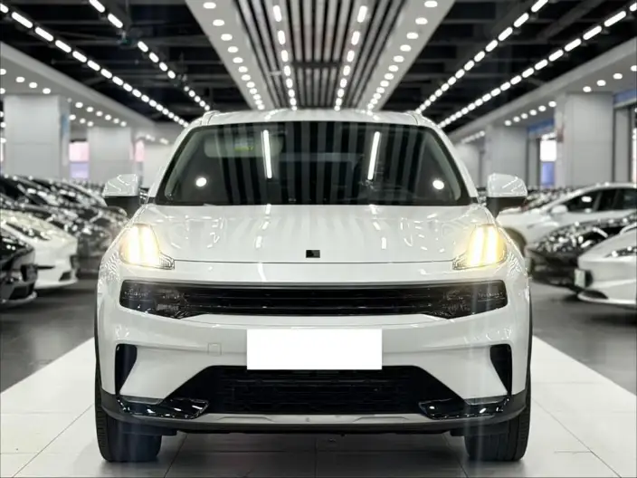 Lynk & Co 06 EM-P 2023 Model PHEV Remix Pro