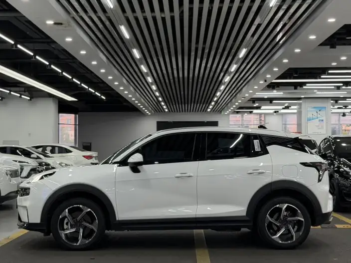 Lynk & Co 06 EM-P 2023 Model PHEV Remix Pro