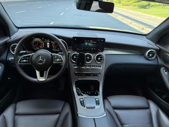 Mercedes-Benz GLC 2022 Model GLC 300 L 4MATIC Dynamic Model Collector Edition – фото 8