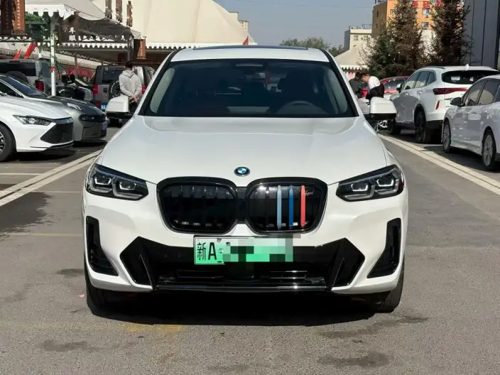 BMW iX3 2024 Model Leading Model – фото 2