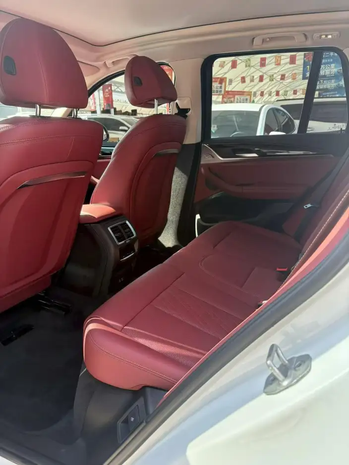 BMW iX3 2024 Model Leading Model – фото 7